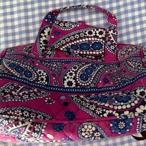 Vera Bradley Washbag in Boysenberry